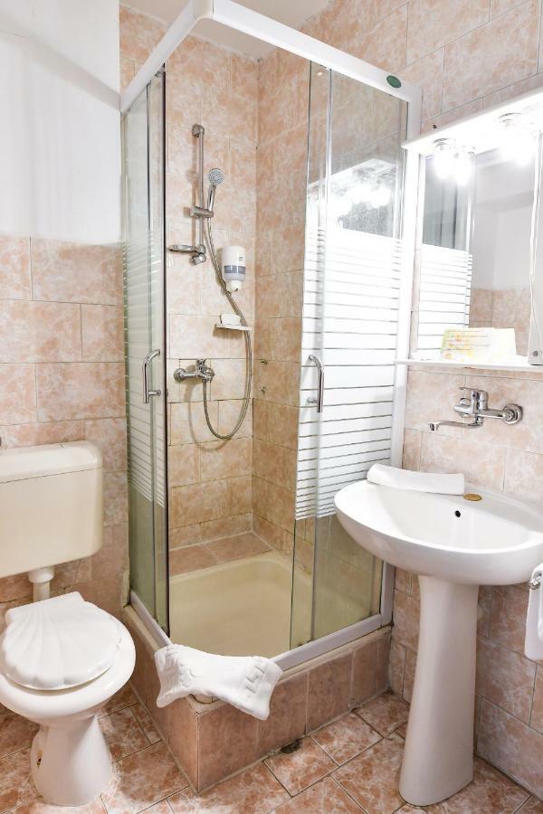 Motel Perla Sigheteana ซิกเกตู มาร์มาซีเอ ภายนอก รูปภาพ
